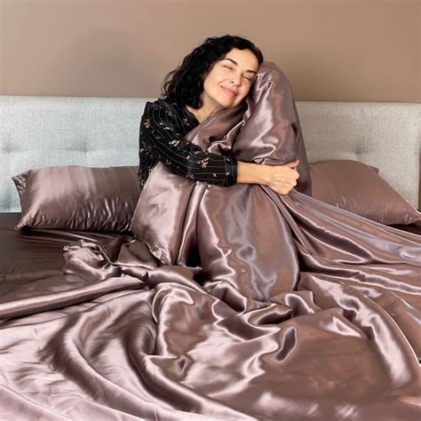 How To Check If Silk In Your Bedding Is Real Or Fake – Silky U
