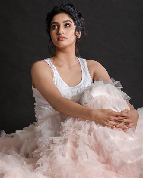 Actress Tanya Ravichandran new exclusive photoshoot