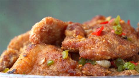 Daddy Lau's DELICIOUS Salt & Pepper Pork Chops Recipe