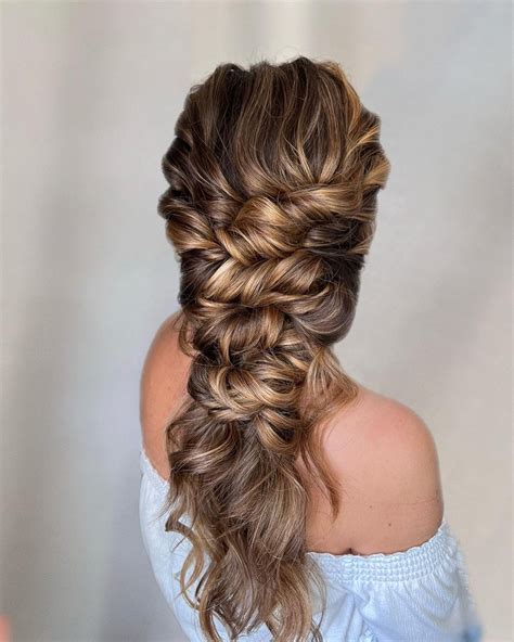 22 Stunning Homecoming Hairstyles for the Special Night 2025 | Deer ...