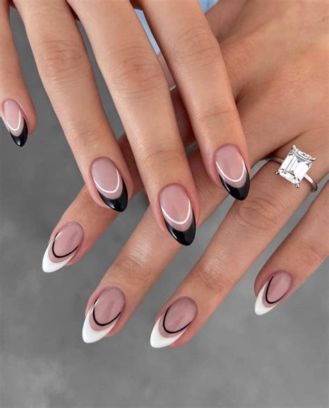 25 Beautiful Black And White Nails You Can Wear All Year Long in 2024 ...