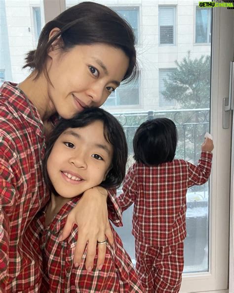 Lee Yoon-ji Wiki, Biography, Age, Gallery, Spouse and more