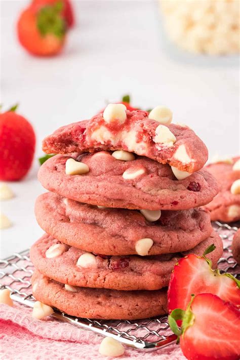 The Best Strawberry Cheesecake Cookies Recipe