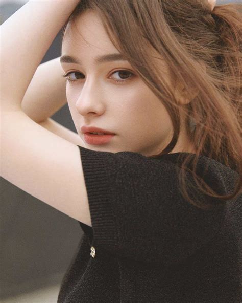 Dasha Taran - Wiki, Bio, Profile, Facts, Age, Boyfriend, Net Worth