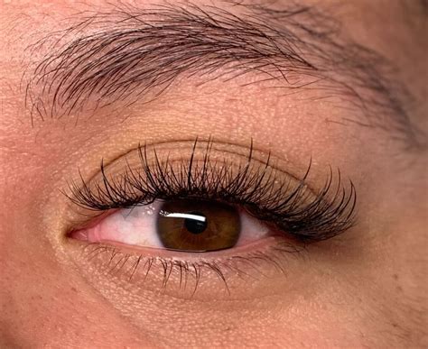Hybrid Eyelash Extensions Gold Coast | Experts in Hybrid Lashes