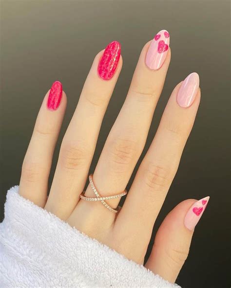 45 The Cutest Valentine's Nail Designs and Valentine's Day Nails We Can ...