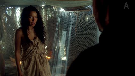 Watch Online - Louise Barnes, Jessica Parker Kennedy - Black Sails ...