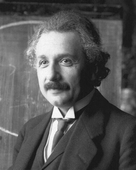 17 portraits d'Albert Einstein