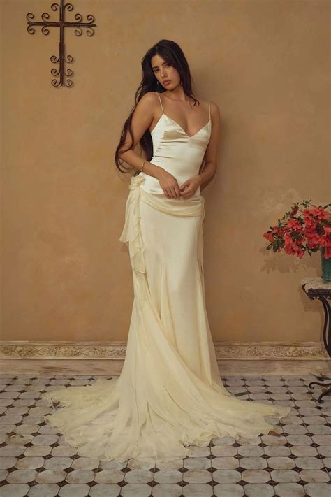 Wedding dress alternatives 60 photos - Vianawedding.com