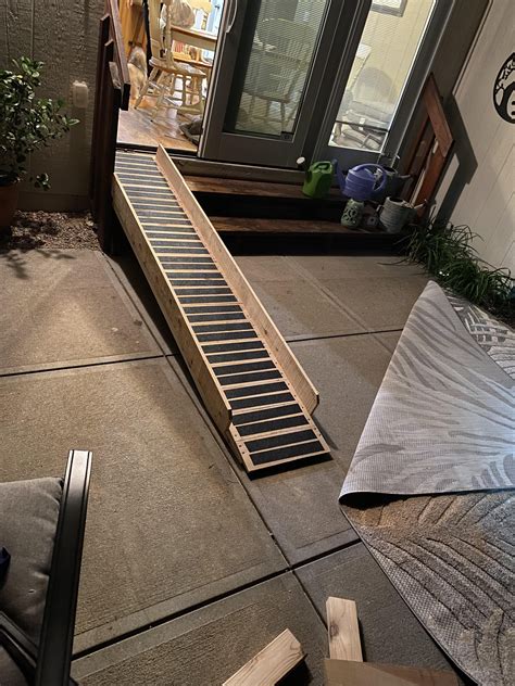 Outdoor dog ramp for family friend with 3 senior dogs : r ...
