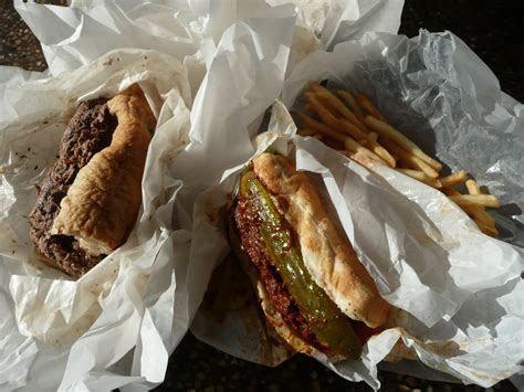 PIG OUT SPOTS: Duke's Drive-In (Bridgeview, IL)