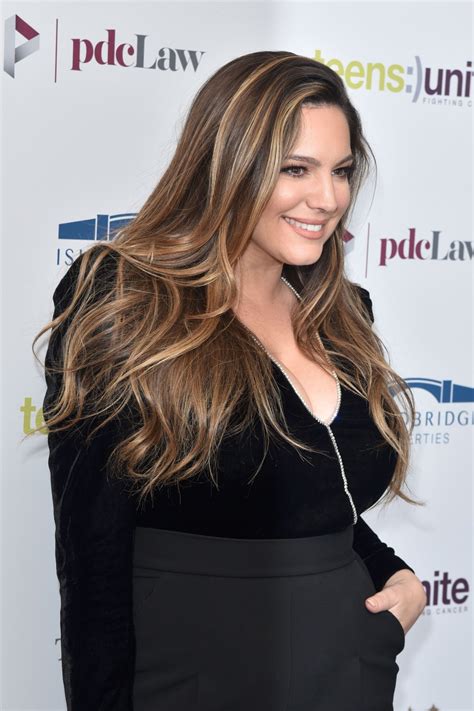 Kelly Brook – Big Breasts at Teens Unite Annual Fundraising Gala in ...