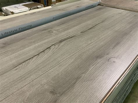 SWISS KRONO SUPERIOR ADVANCED 8MM CENTURY OAK GLUELESS LAMINATE FLOORING