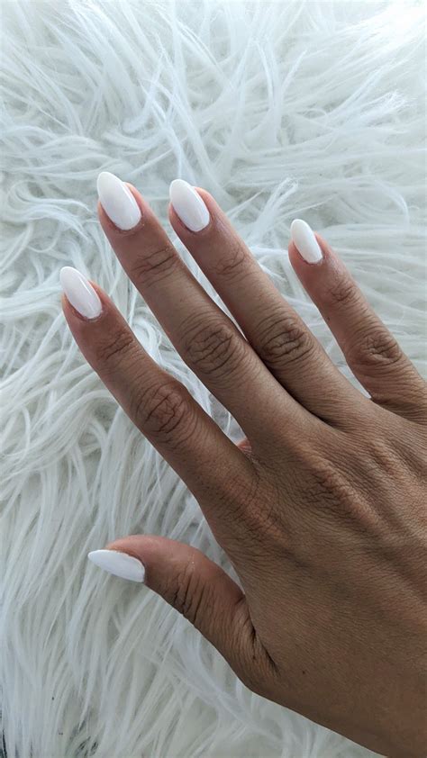 White almond nails – Artofit