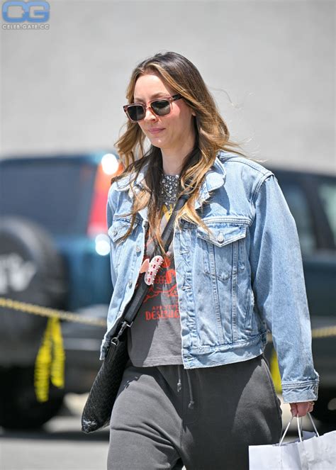 Kaley Cuoco Fappening Fresh 2025 File Collection #643