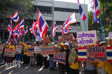 Calls grow for end to ‘Daddy-Daughter” governing of Thailand