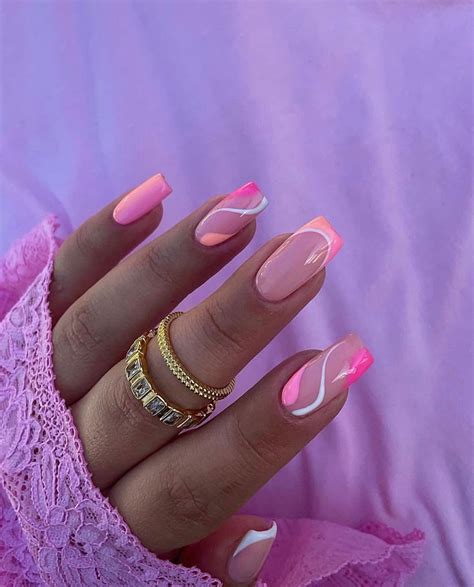 10 Beach Nail Designs in One Color