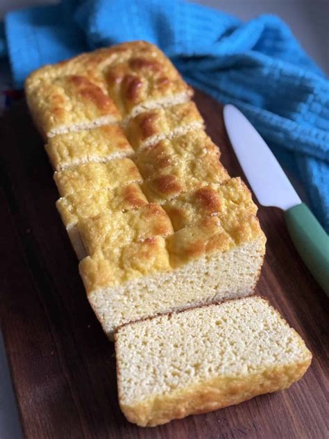 Quick Greek Yogurt Almond Flour Bread (Low Carb) | Recipe | Grain free ...