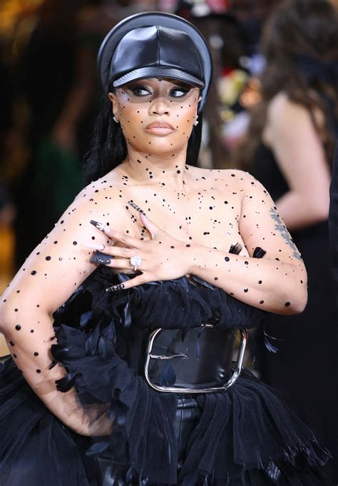 Wardrobe Malfunction Alert! Nicki Minaj’s Show-Stopping Met Gala Look ...
