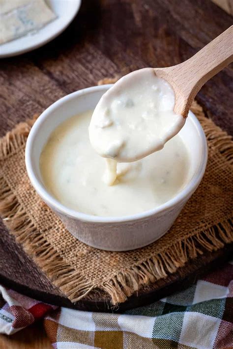 Warm Gorgonzola Cream Sauce : Italian Recipe Book