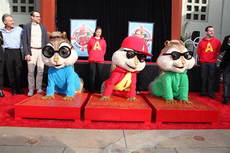ALVIN AND THE CHIPMUNKS: CHIPWRECKE D - Stunned Crowd At Hollywood’s ...