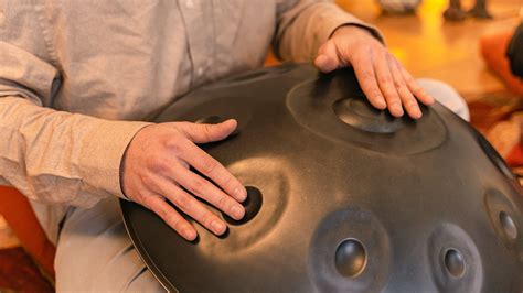 Hang Drum: Ein besonderes Percussion Instrument ⋆ delamar.de