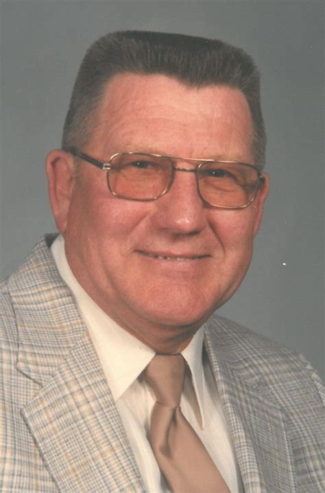 Walter 'Wally' Carl Siech - 2015 - Wenig Funeral Homes