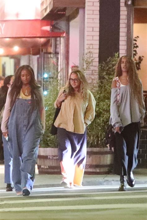 Malia Obama and Sasha Obama - Out in Echo Park 05/12/2023 • CelebMafia