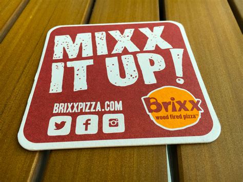 Brixx Pizza Logo