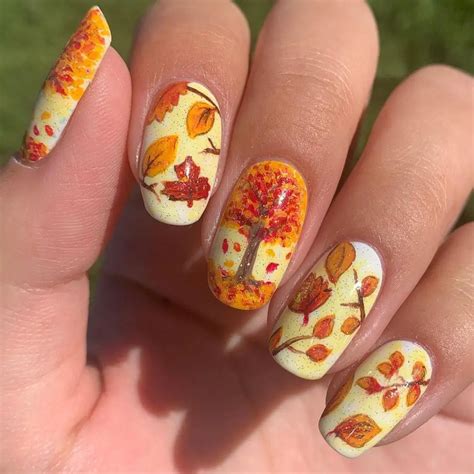 30 Best Fall Leaves Nail Design Ideas You Should Check
