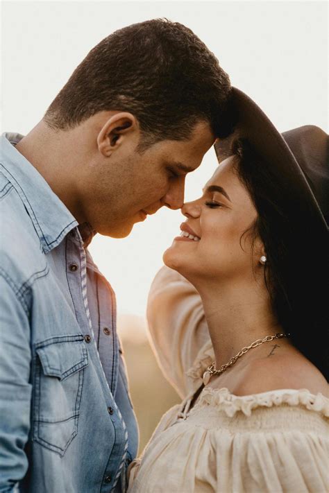 Why Is It Called A Honeymoon? - The Bridal Tip