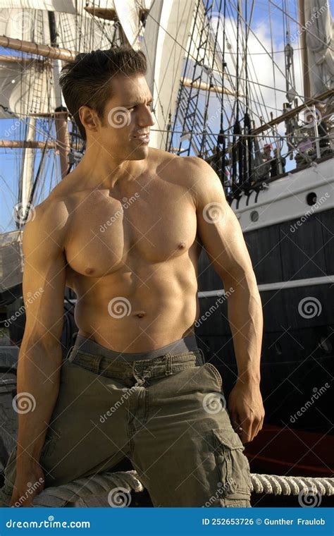 Cute Muscular Hung Guys