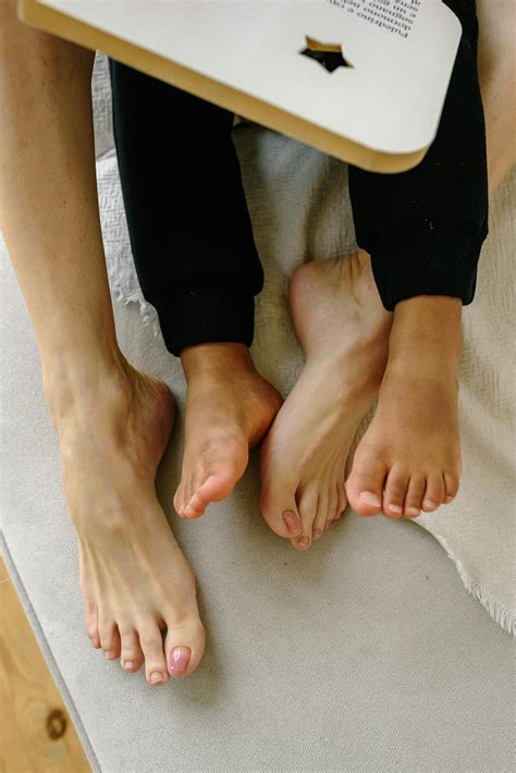 Kristi+Noem+Feet Photos, Download The BEST Free Kristi+Noem+Feet Stock ...