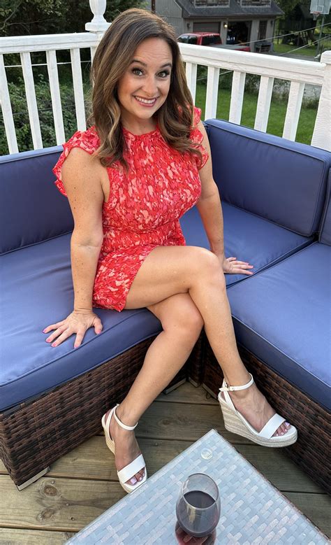 44F Milf and Wine! : r/cougars_and_milfs_sfw