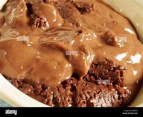 A bowl of instant chocolate pudding Stock Photo - Alamy