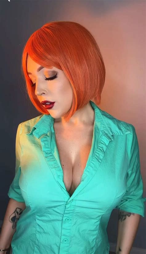 Lois Griffin by Nicole Marie Jean/self : r/ladiesofcosplay