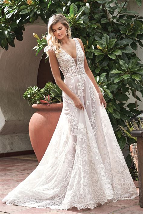 Beautiful Lace Wedding Gown