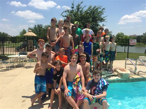 Trendy Mindy and Her Loves...: 6th Grade Boys Pool Party!