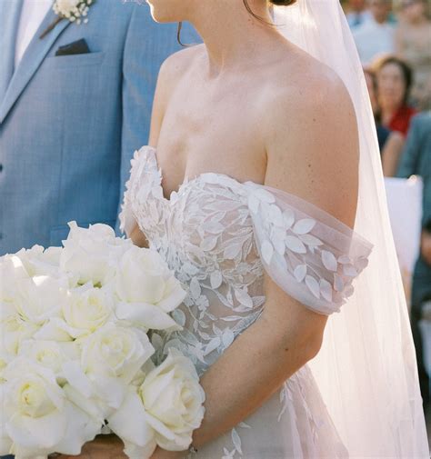 Essense of Australia All Who Wander - Raine Wedding Dress Save 17% - Stillwhite