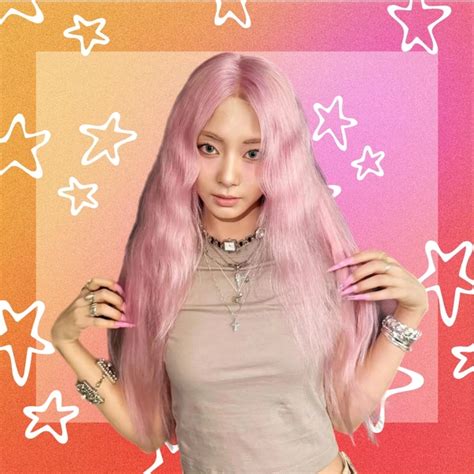 Цзыюй из TWICE показала нежный розовый цвет волос на лето 2025 | theGirl