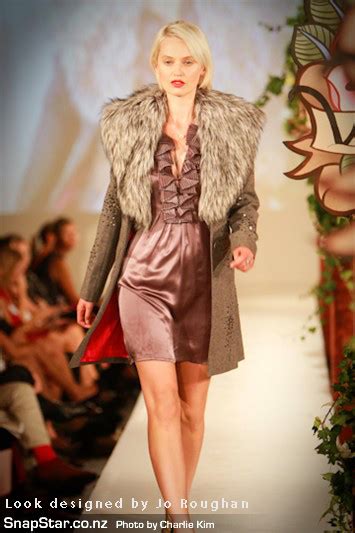 Runway Makeup Photo 101301 by Michelle Brindle
