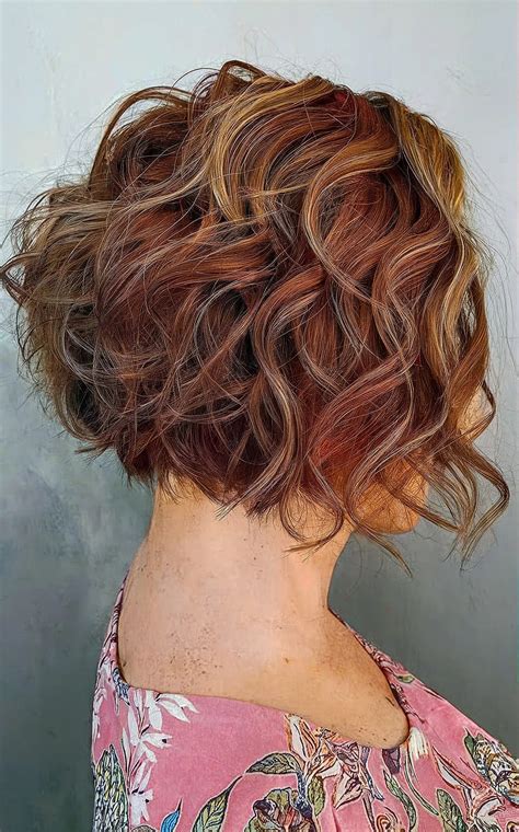 18 Stacked, Short Curly Bob Haircuts to Enhance Your Natural Curls