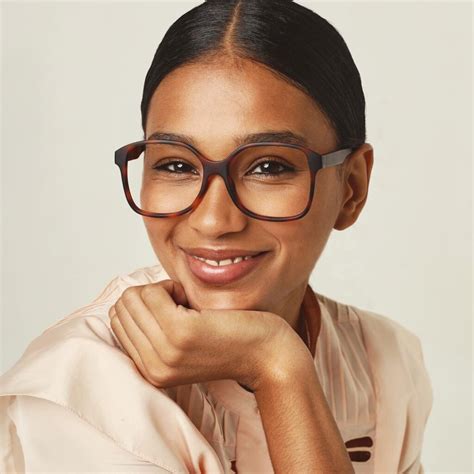 10 Top Eyewear Trends 2026: Best Frame Styles