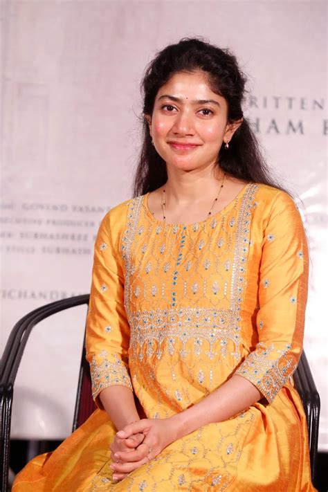 சாய் பல்லவி புதிய படங்கள் | Sai Pallavi Upcoming Movies List in Tamil ...