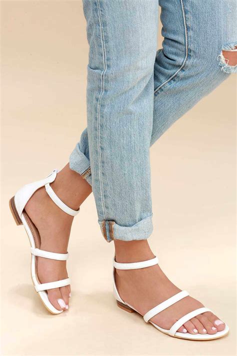 Flat Sandals With Straps