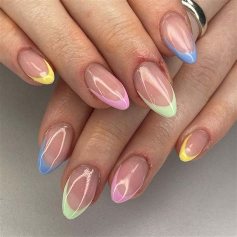 29 Stunning Summer Almond Nail Designs to Inspire Your Next Manicure