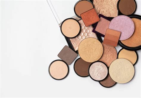 12 Essential Tips on How to Wear Bronzer