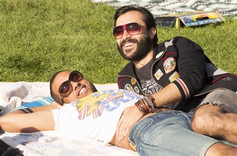 Photo de O-T Fagbenle - Looking : Photo Frankie J. Alvarez, O-T ...