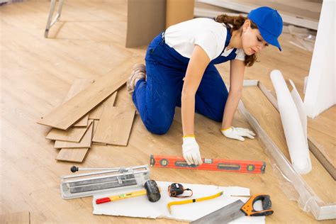 Essential Tools Hardwood Flooring Installers Should Have On Hand