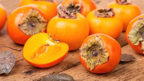 Persimmons - A Chef's Guide to Cooking with Fuyu and Hachiya!